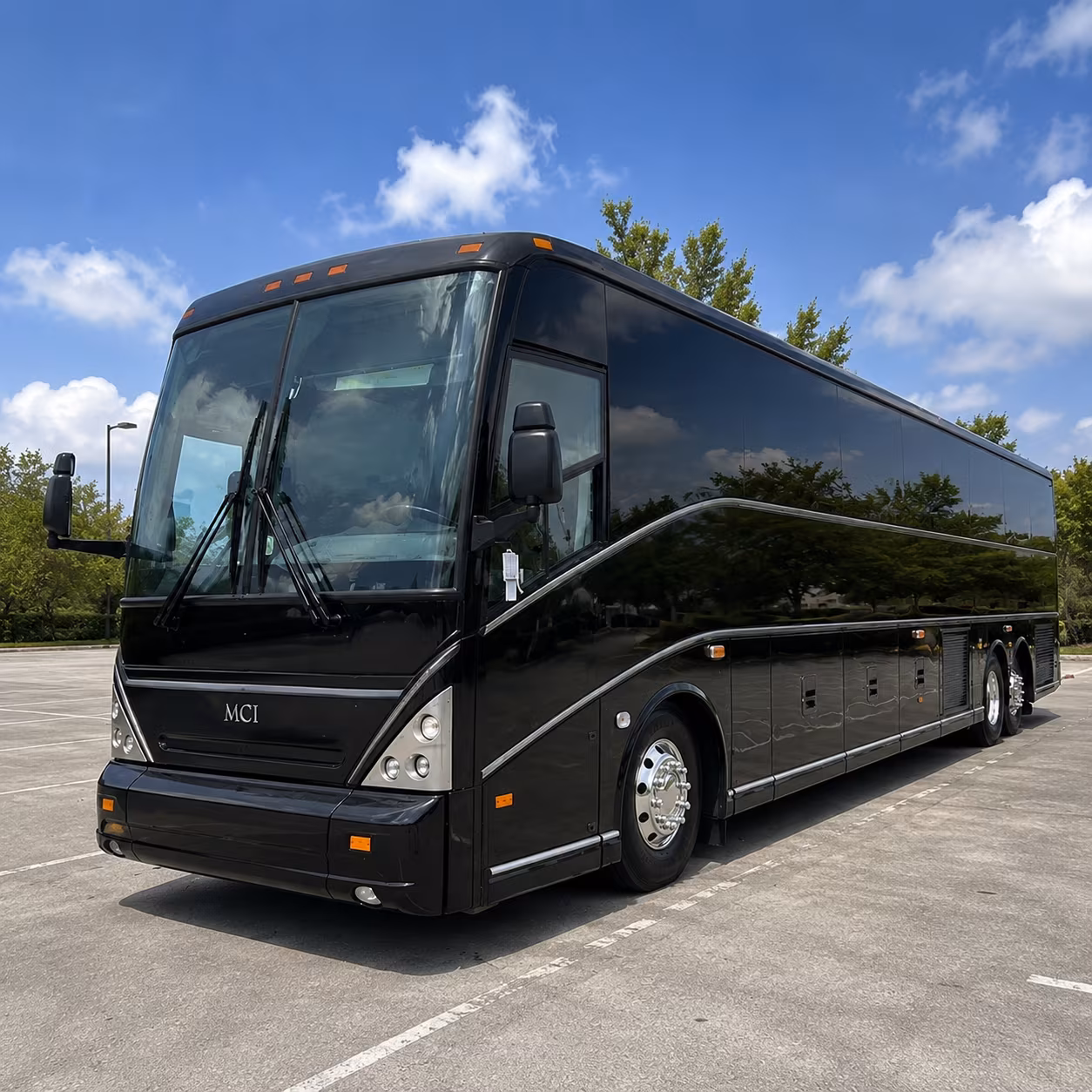 campus tour buses to uca and hendrix college
